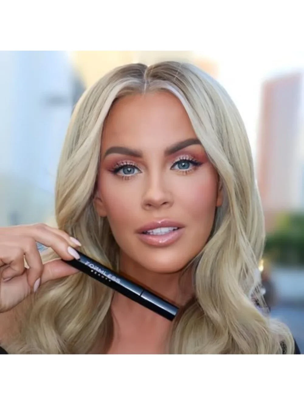 Volumizing Black Mascara for Length & Definition | Long-Lasting, Clump-Free